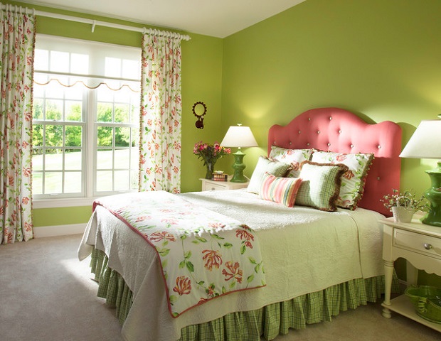 ترکیب صورتی با  رنگ سبز برای رنگ اتاق خواب