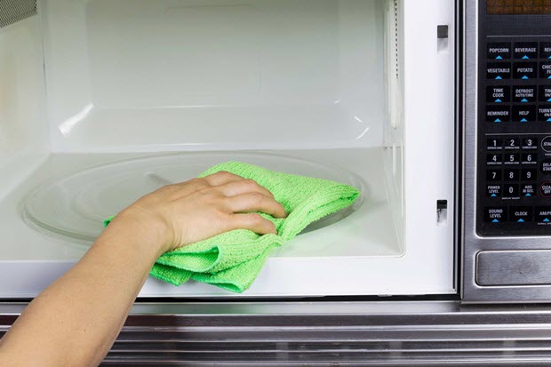 تمیز کردن داخل فر و یخچال به صورت تخصصی